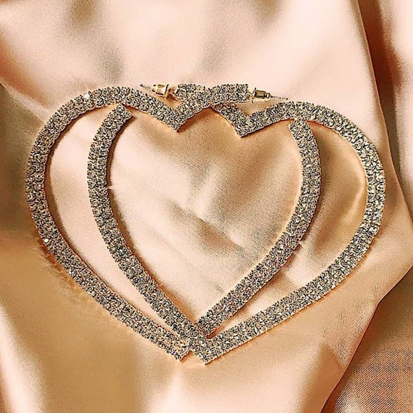 Diamond Oversized Gold Rhinestone Heart Hoop Earrings. Gold plated - Picture 10 of 11